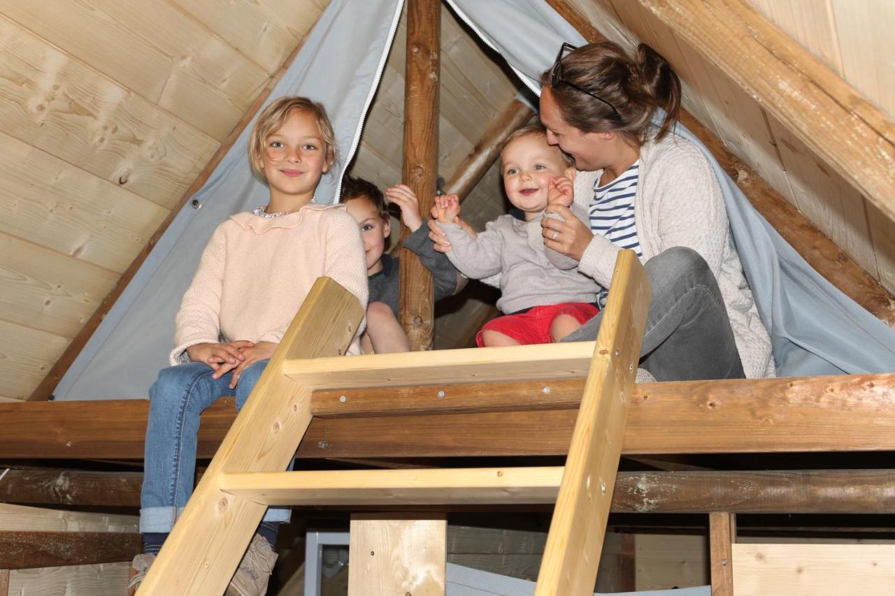 Camping Le Nid Du Parc Villars-les-Dombes Kültér fotó