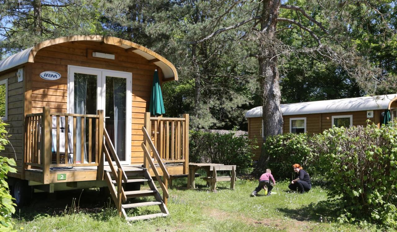 Camping Le Nid Du Parc Villars-les-Dombes Kültér fotó